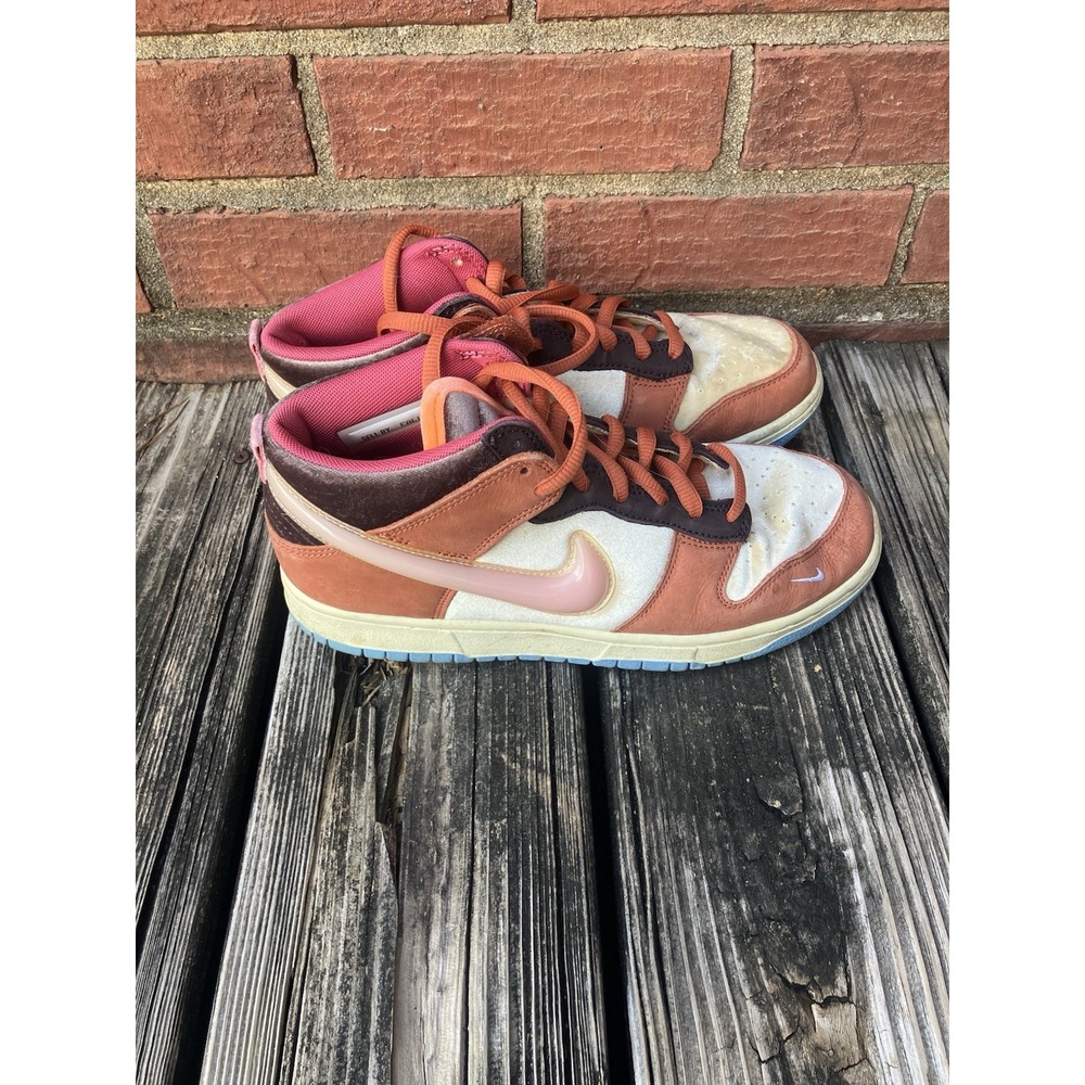 Nike Dunk Mid Social Status Free Lunch Strawberry Milk Mens Sz 7.5 US DJ1173-700